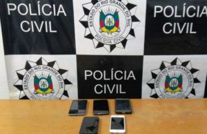 Participantes de grupos de Whatsapp que informam blitzes tem aparelhos apreendidos