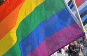 Juiz do DF autoriza psicólogos a tratar população LGBT como doentes