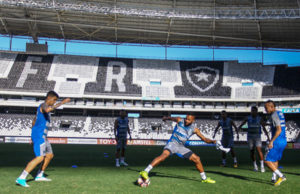 Grêmio encara Botafogo com defecções no grupo de jogadores