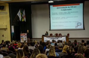 Profissionais e estudantes participam do III Encontro Regional de Tuberculose