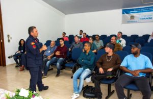 Servidores recebem orientações de prevenção e combate a incêndios