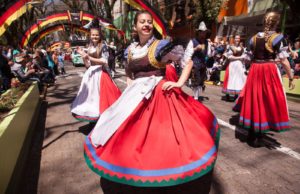 Arte, Tradição e Fé no Parque da Oktoberfest
