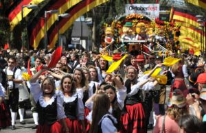 Primeiro Desfile Temático da 33ª Oktoberfest é nesse domingo