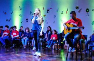 Educar-se realiza Noite Cultural