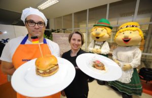 Escola de Gastronomia da 33ª Oktoberfest oferece oficinas gratuitas durante o evento