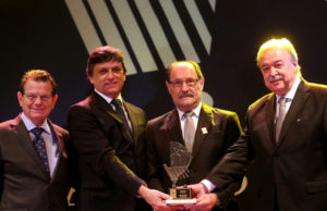 Agas premia os melhores do ano
