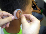 Jovens estão perdendo audição por causa de fones de ouvido