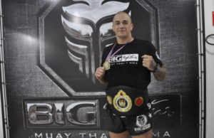 Muay Thai: "Big" festeja vitória em casa