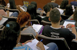 Na reta final do Enem, é hora de desacelerar e concentrar-se em poucos assuntos