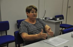 'Falta do Estado, mas colocamos do nosso', diz Renice