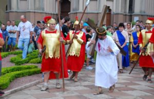 Feriado recheado de programações