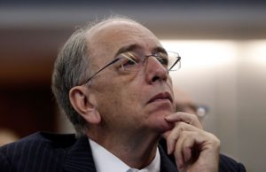 Presidente da Petrobras pede demissão