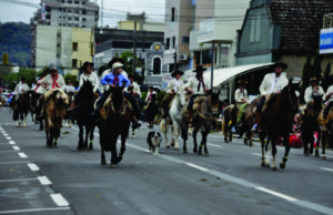 Christkindfest: Centro segue iluminado e colorido