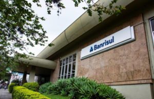 Unisc e Banrisul firmam convênio para oferecer financiamento estudantil