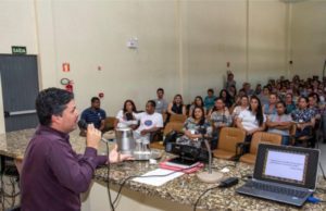 Trabalhadores debatem política de saúde da população negra