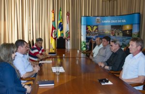 Corsan entrega relatório de obras previstas e executadas