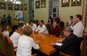 Edital para médicos brasileiros deve sair nesta semana