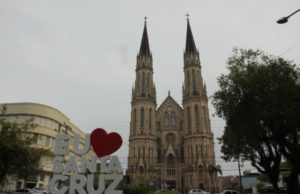 Prefeitura instala mais uma moldura em homenagem aos 140 anos