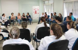 Hospital Santa Cruz promove atividade sobre prevenção à Aids