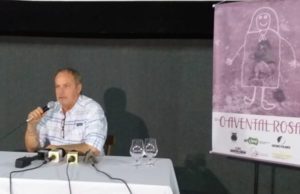 Uma noite de lançamento cor-de-rosa