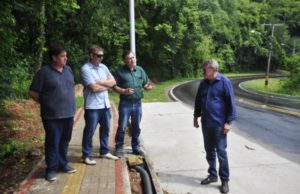 Secretaria de Obras realiza drenagem na Rua Senador Pinheiro Machado