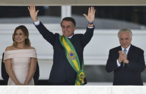 Bolsonaro já toma suas primeiras medidas de governo