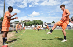 Santa Cruz já treina de olho na Terceira Divisão