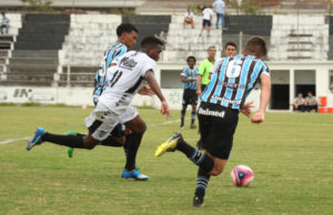 Galo enfrenta o Brasil/FA neste sábado