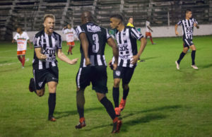 Santa Cruz com dúvidas para segunda