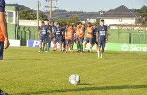 Avenida faz jogo histórico neste domingo