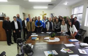 Redes sociais devem servir como oportunidades de encontro