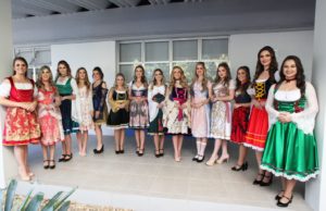Candidatas a soberanas iniciam preparação para o concurso