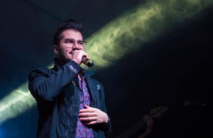 Gabriel Farias canta em Santa Cruz do Sul neste sábado