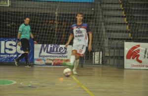 Série Ouro de Futsal: Direção tricolor reclama de invasão de quadra