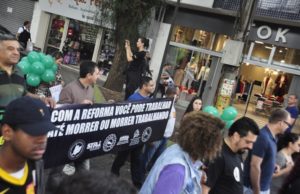 Vigília para acompanhar a votação ocorre nesta quinta