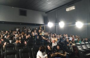 Cine Universitário lota sala no Shopping Santa Cruz