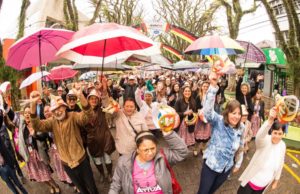 Festa da Alegria recebe 20 mil pessoas no Dia da Maturidade Ativa