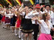 Primeiros dias de Oktoberfest superam 54,6 mil pessoas pagantes