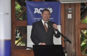 Evento discute problemas do contrabando e a pirataria