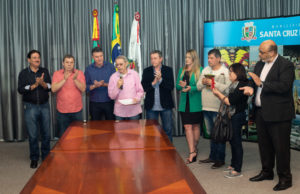 Prefeitura aumenta vale-alimentação