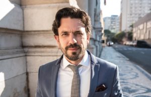 Café Empresarial desvenda os segredos da persuasão