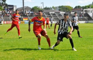 Santa Cruz luta, mas perde nos pênaltis para o Soledade