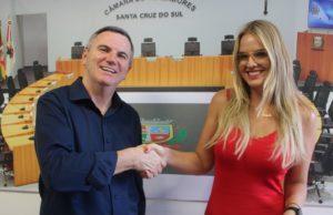 Desbessell decide não abrir processo contra vereadores