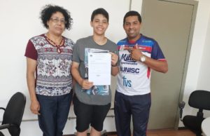 Atleta santa-cruzense busca apoio para disputa de competição na França