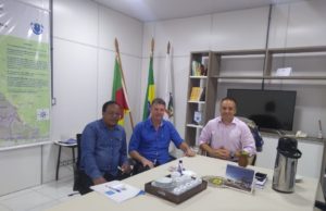 Autoridades debatem demandas em Santa Cruz