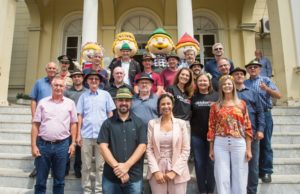 Márcio Martins e Roberta Pereira comandam a 36ª Oktoberfest e Feirasul