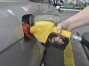 Petrobras anuncia redução do preço da gasolina nas refinarias