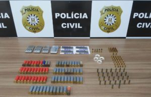 Polícia Civil localiza celulares e munições