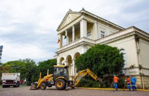 Dada a largada para a pintura do Palacinho