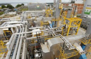 Petrobrás reduz novamente o preço da gasolina